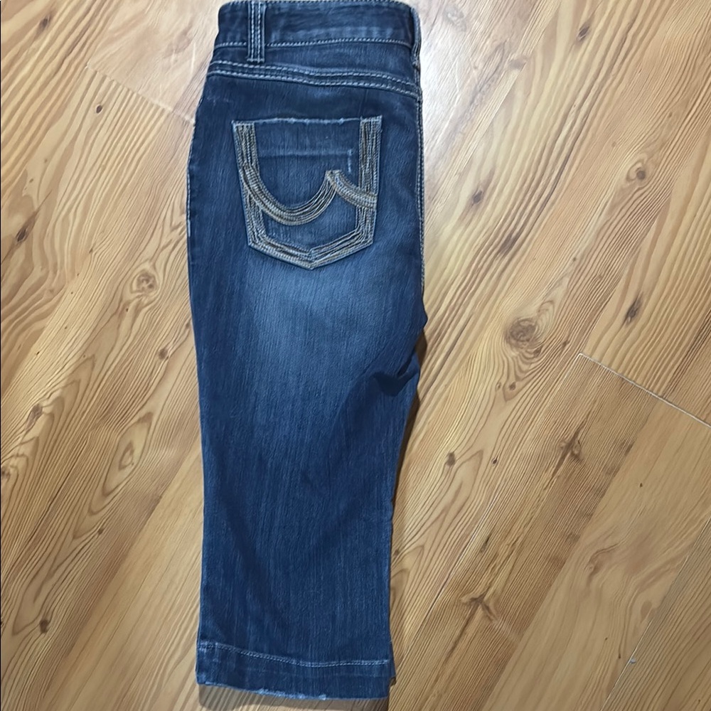 Classic Blue capris with Faded Wash - Picture 7 of 9